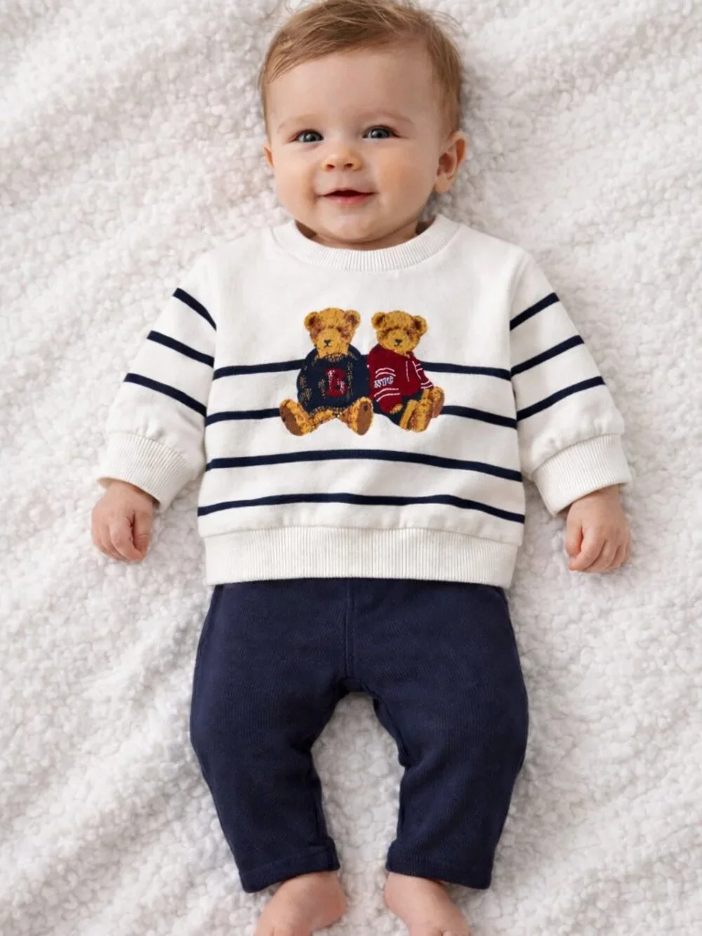 NWT Baby Boy Outfit 0-3 Months Target Bear Sweater & Pants Set Blue White - Picture 2 of 3